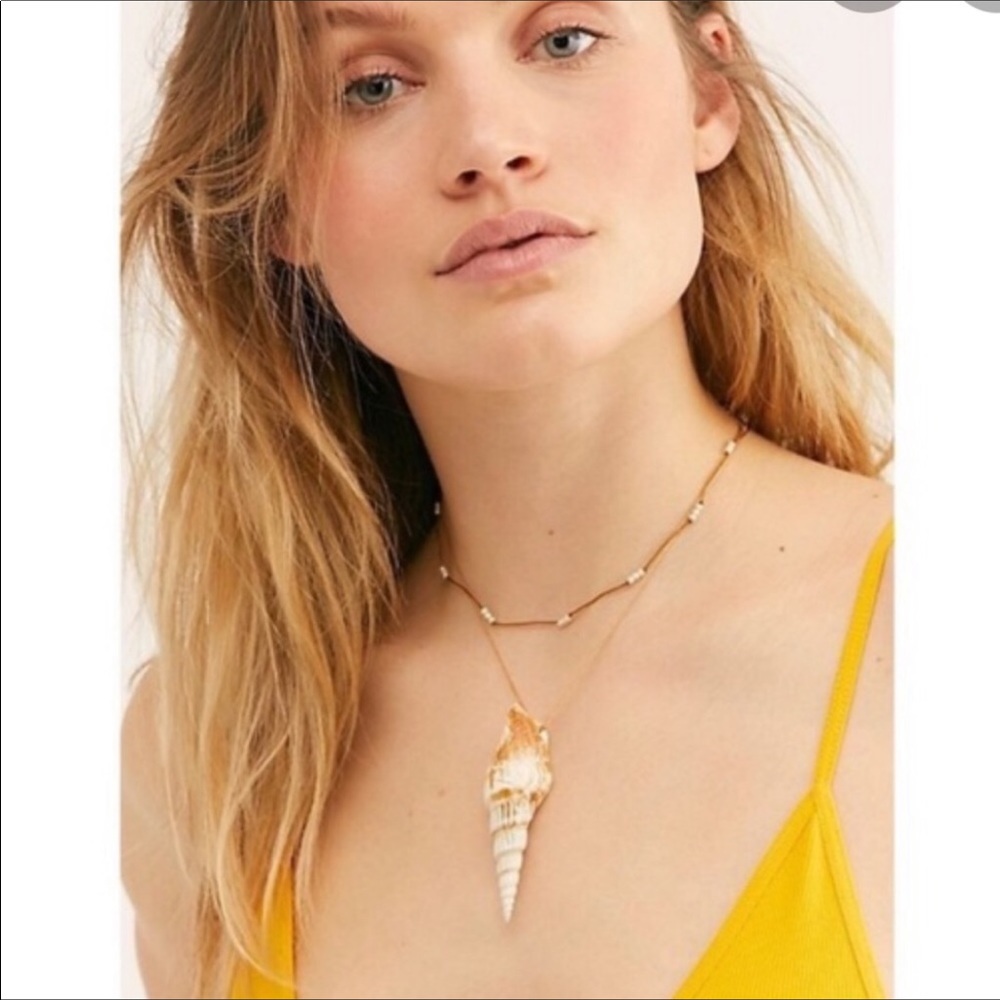Free People Lagoon Layered Shell Pendant Necklace